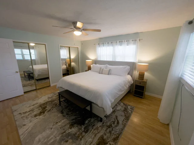 Bedroom 2 image 1