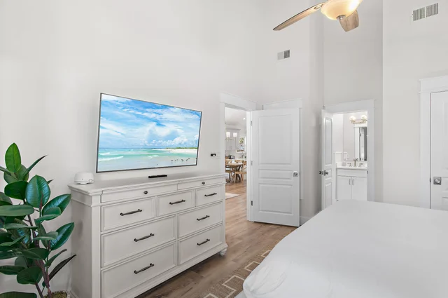 Bedroom image 1