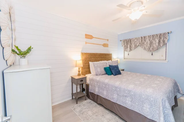 Bedroom 1 image 1