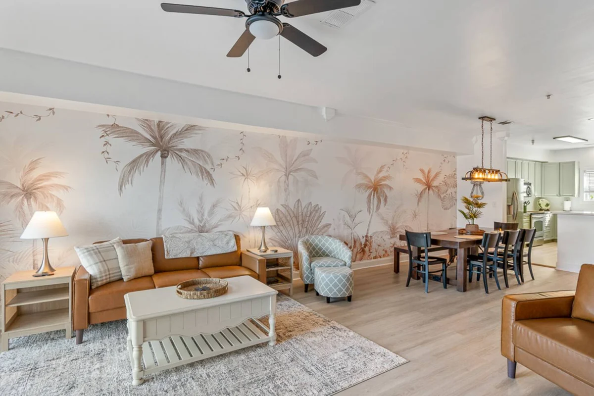 Sunset Serenity, Waterfront, 10Min - KingSt & Beach property photo 3