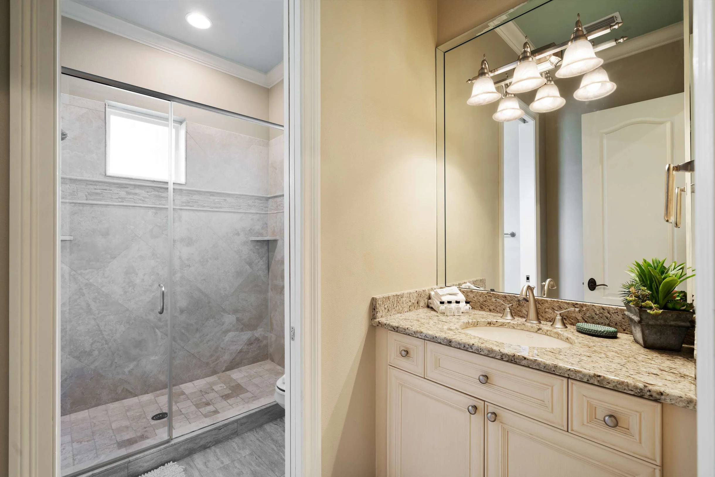 Home property photo 115