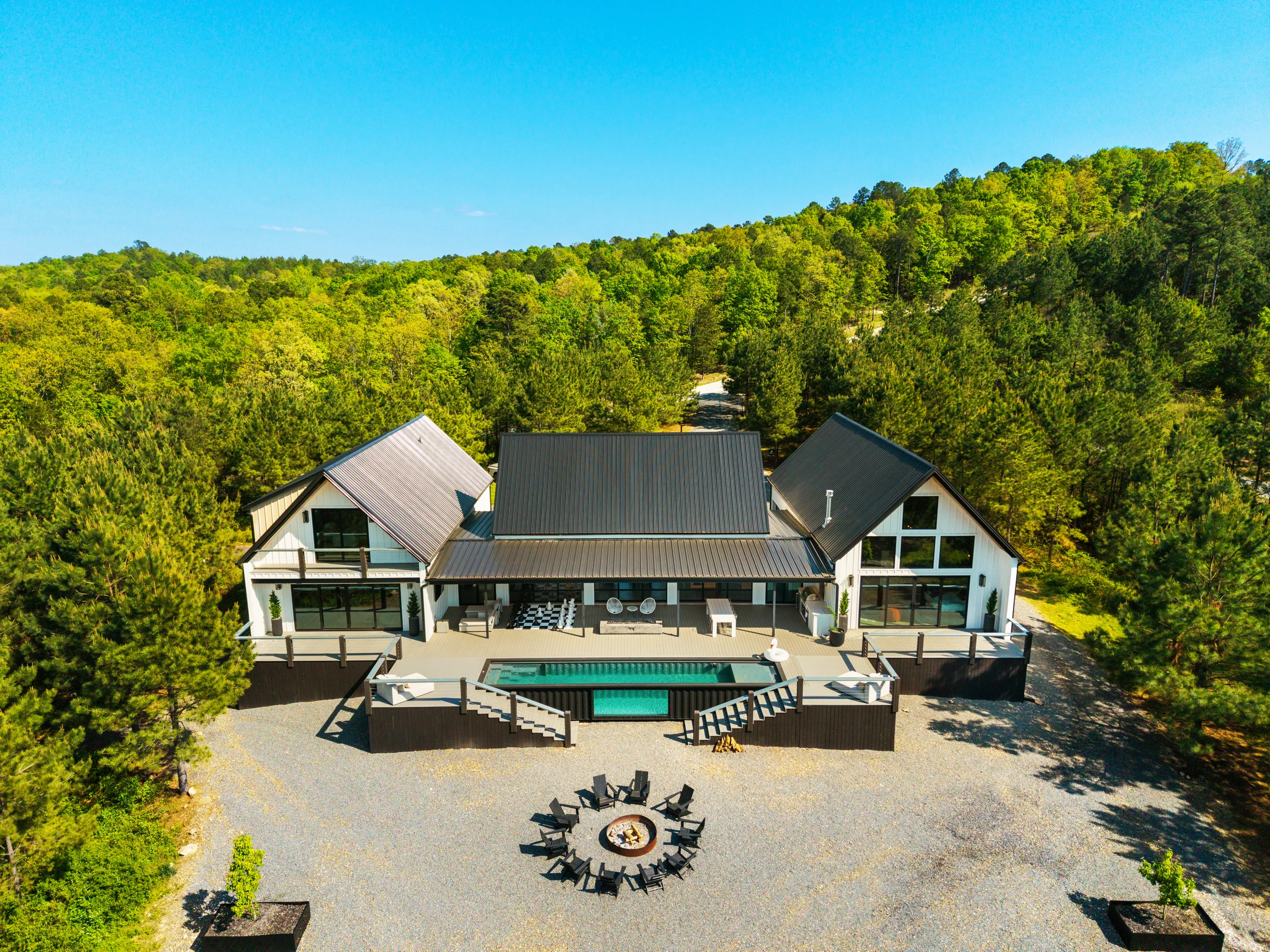 Home in Broken Bow property photo 1