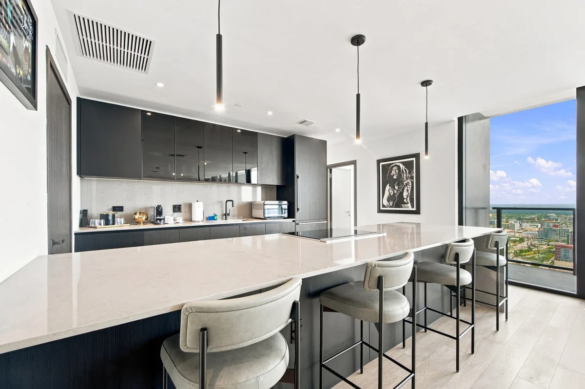 Condo in Miami property photo 3