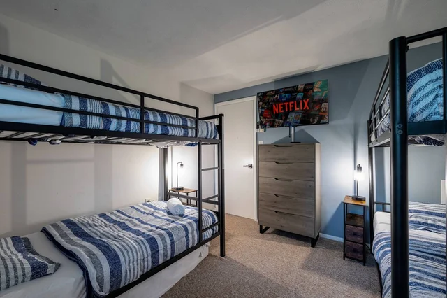 Bedroom 1 image 1