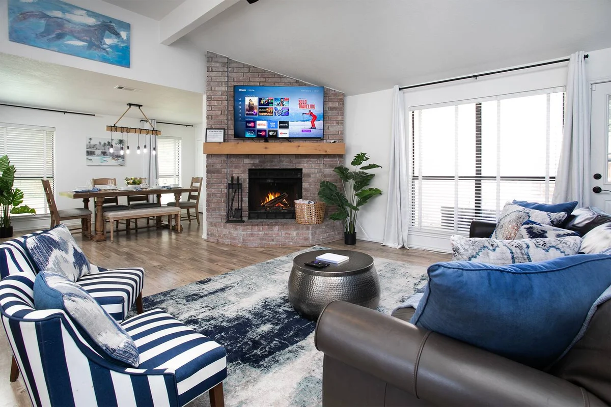 Spacious Retreat, Pool, BBQ, Firepit & Games property photo 3