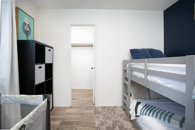 Bedroom 3 image 1