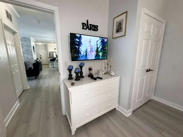 Bedroom 1 image 1