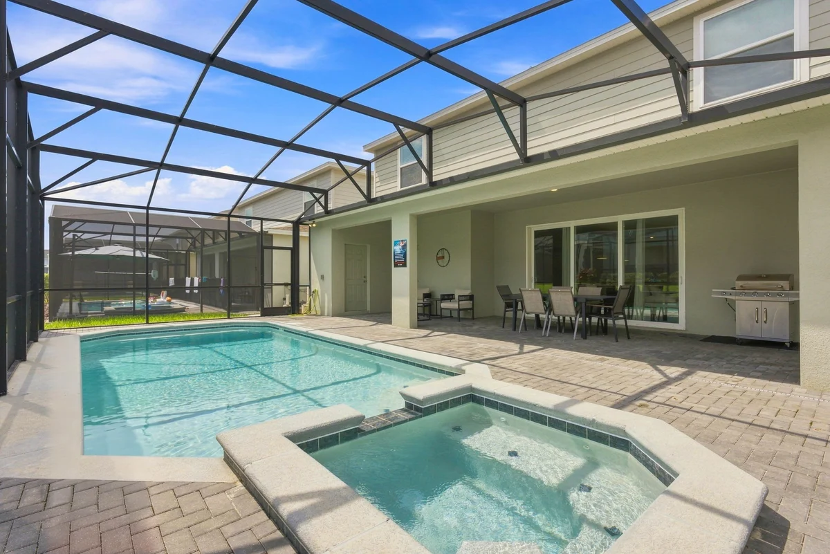 Home in Clermont property photo 2