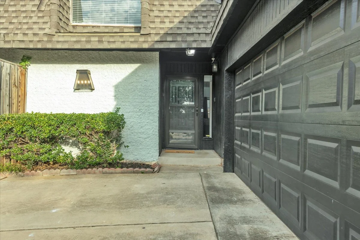 Home in Oklahoma City property photo 2