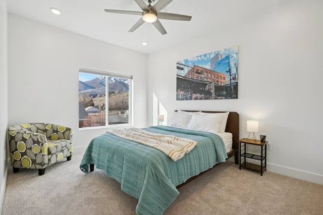 Bedroom 4 image 1
