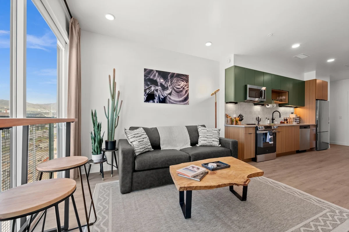 Luxe Downtown Stay - Pool, Sauna, Parking & Views property photo 2
