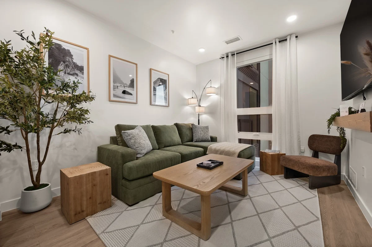 Modern Retreat - Views, Pool and Sauna property photo 3