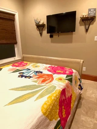 Bedroom 3 image 1