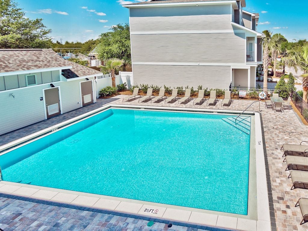 Townhome in Miramar Beach property photo 4