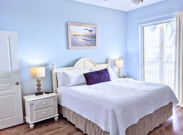Bedroom 1 image 1