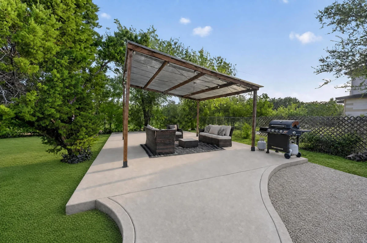 Home in San Antonio property photo 4
