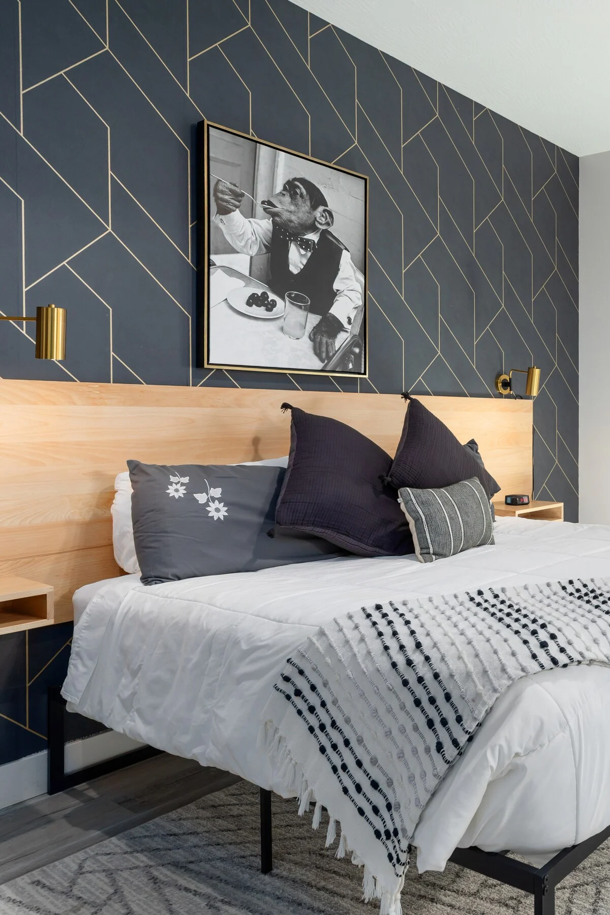 Bedroom 7 image 1