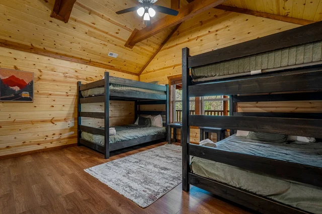 Bedroom 1 image 1