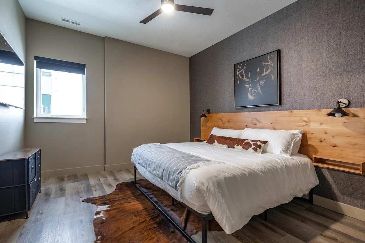 Bedroom 3 image 1