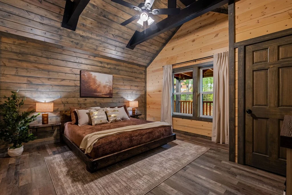 Bedroom 5 image 1