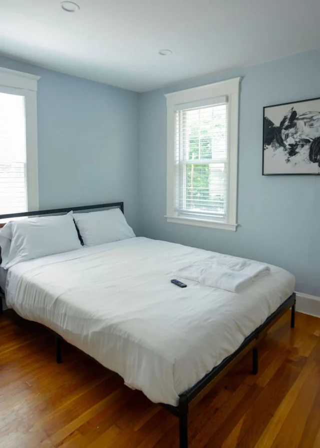 Bedroom 2 image 1
