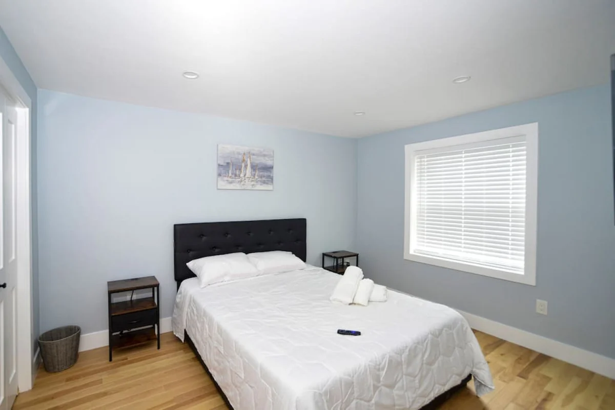 Bedroom 1 image 1