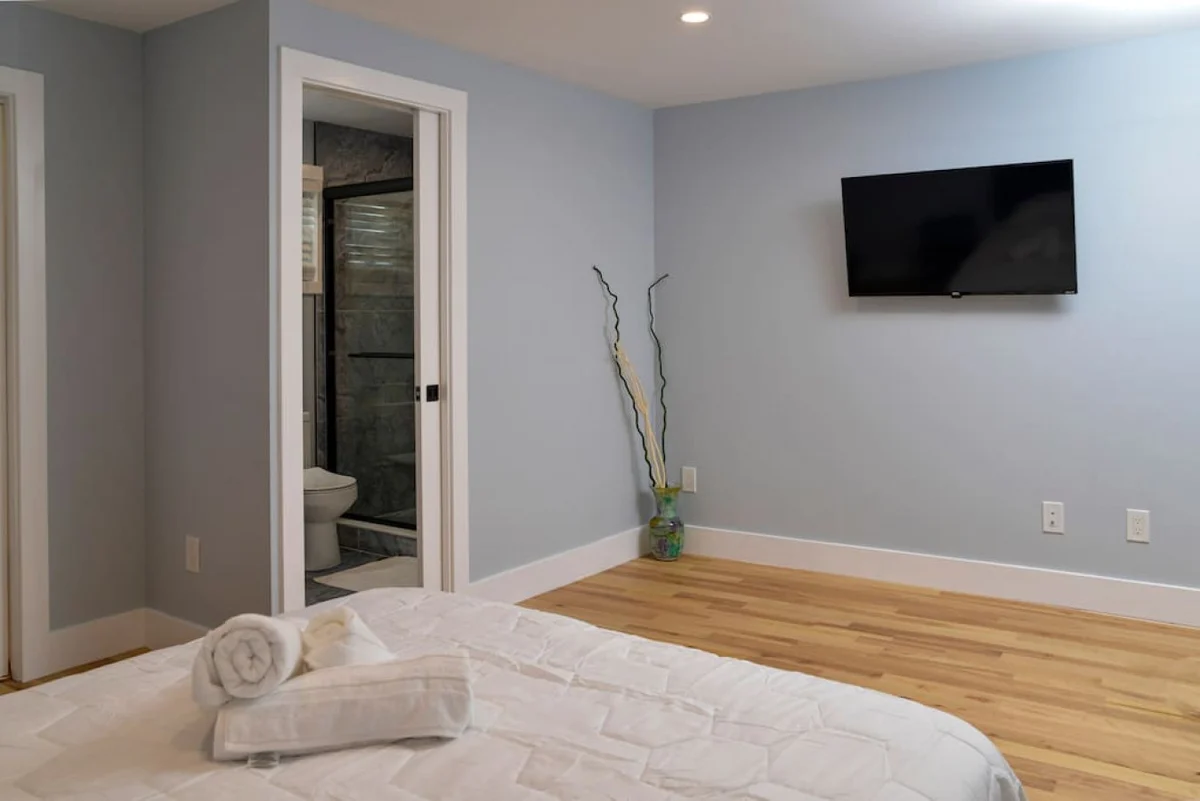 Bedroom 3 image 1