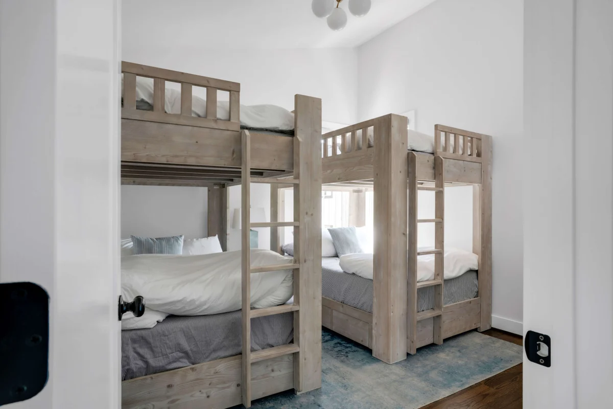 Bedroom 1 image 1