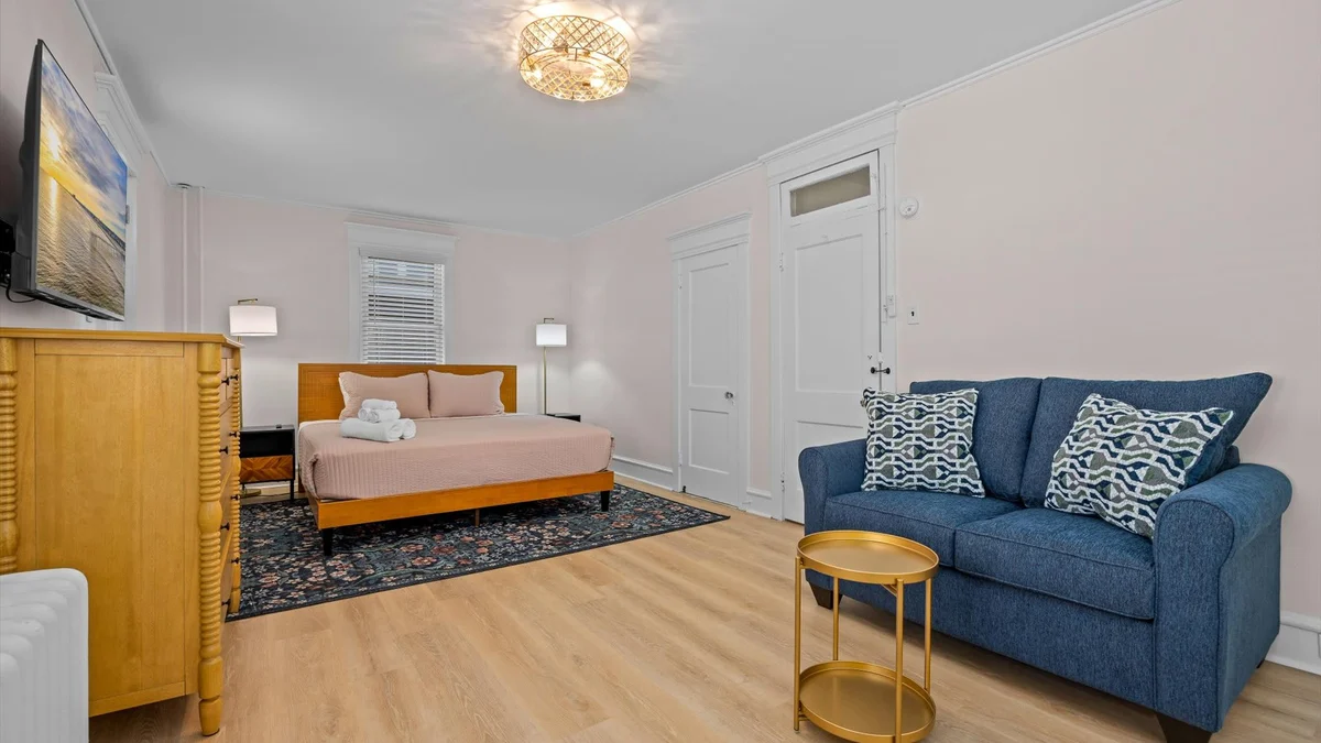 Bedroom image 1