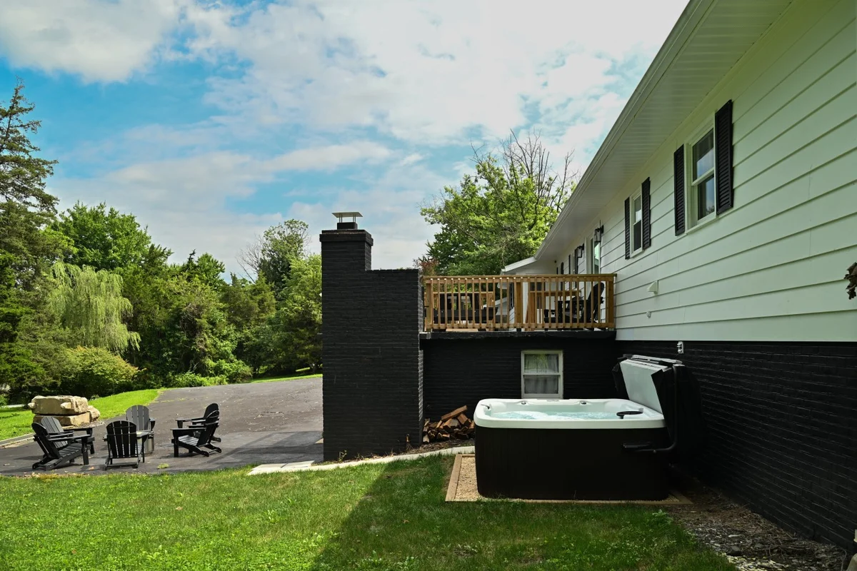 Modern Rancher, Hot tub, Patio, Hershey property photo 3