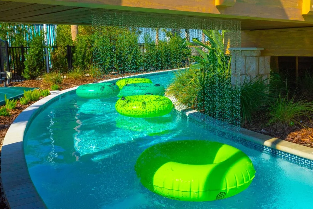 Close to the parks home & pool in resort property photo 3