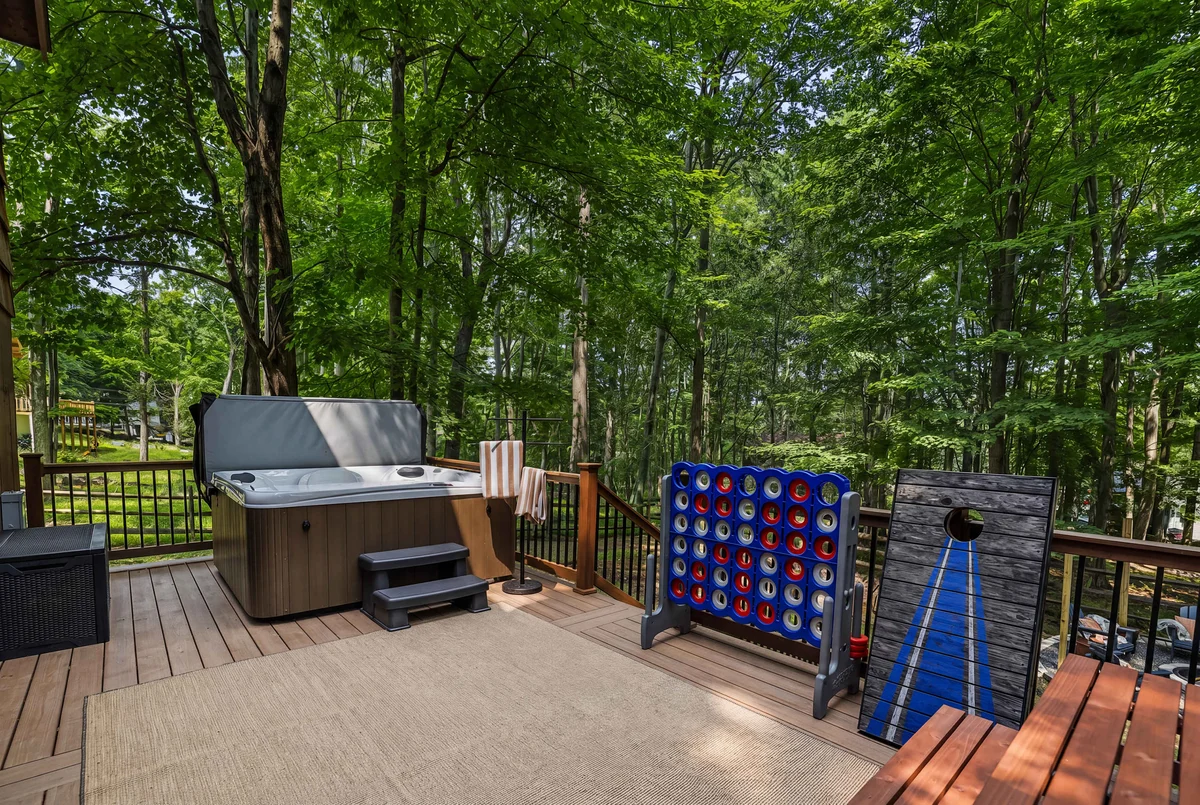 Pocono Lake Escape, Hot Tub, Games & Outdoor Fun property photo 3