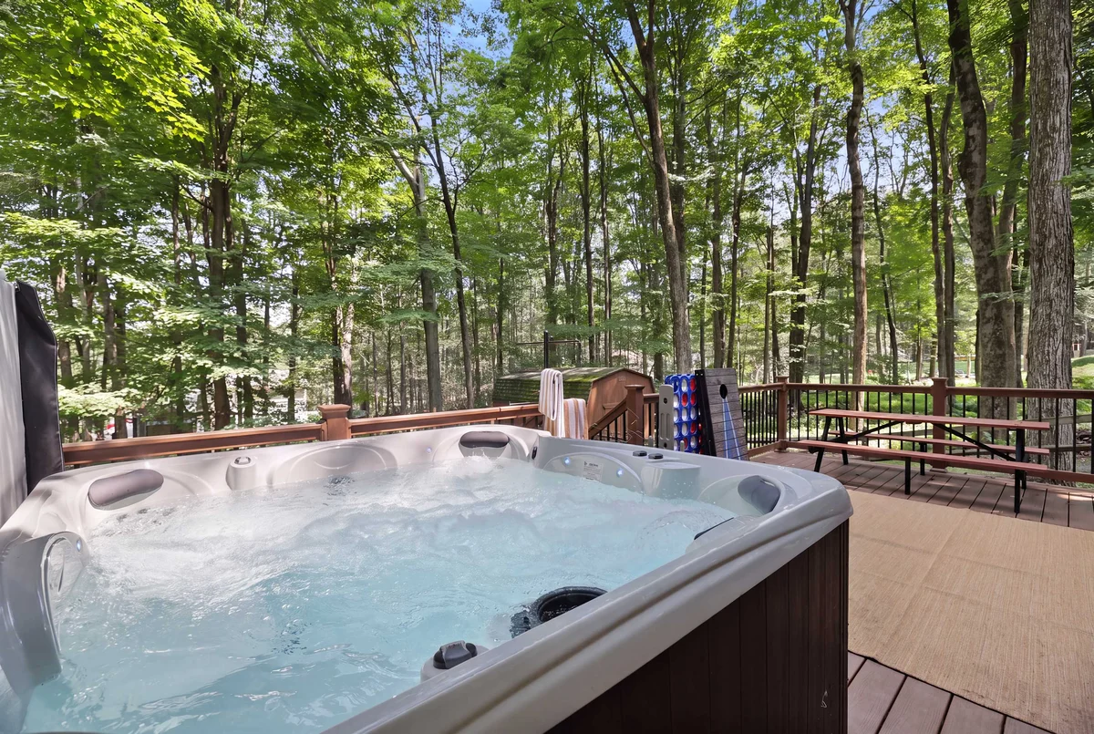 Pocono Lake Escape, Hot Tub, Games & Outdoor Fun property photo 4
