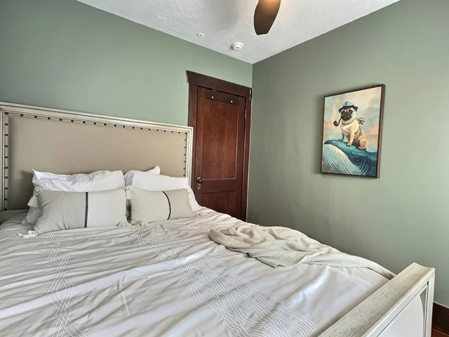 Bedroom 2 image 1