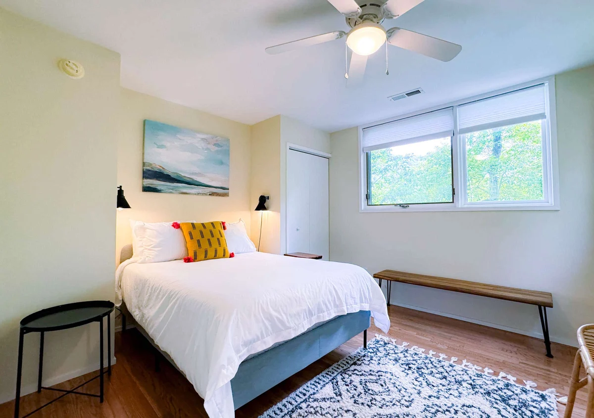 Bedroom 3 image 1