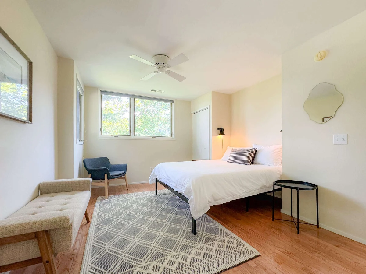 Bedroom 1 image 1