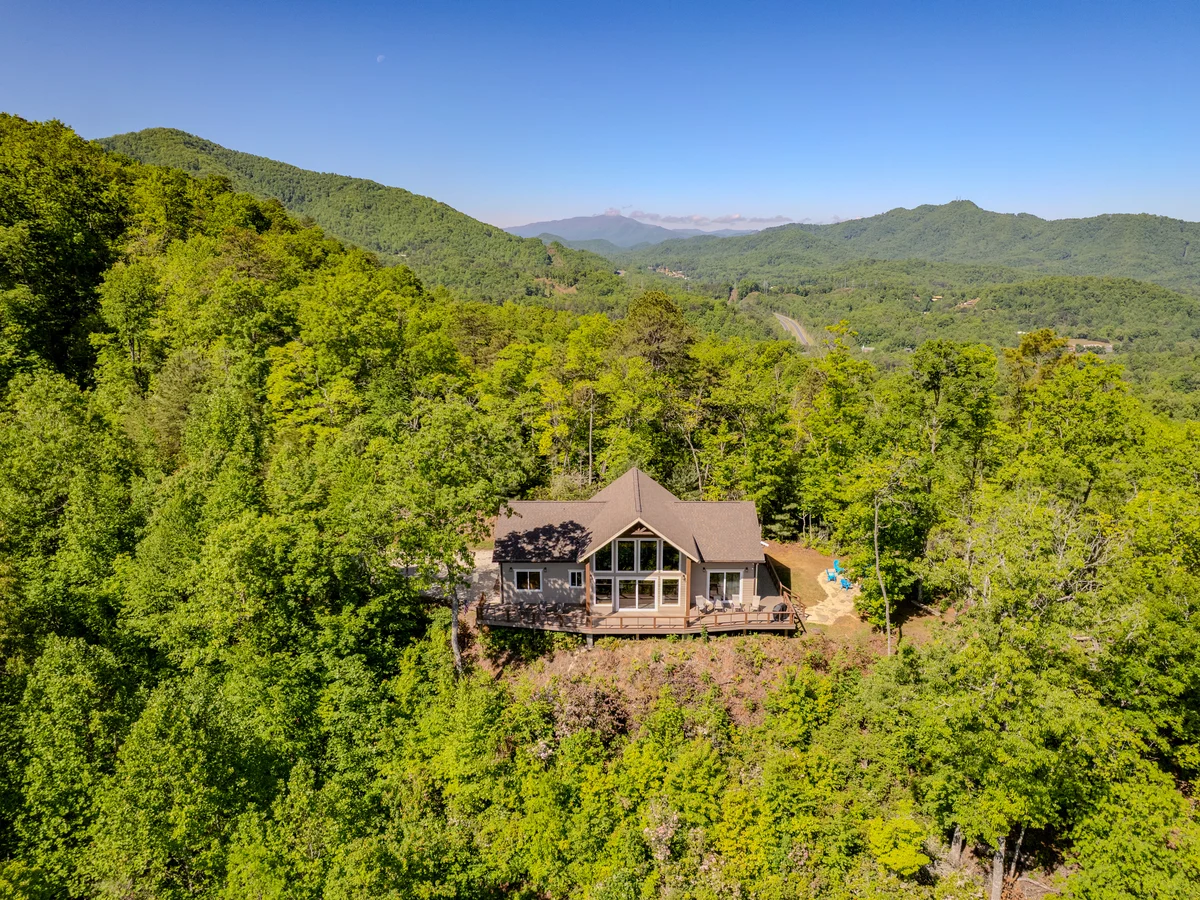 Property in Bryson City property photo 5