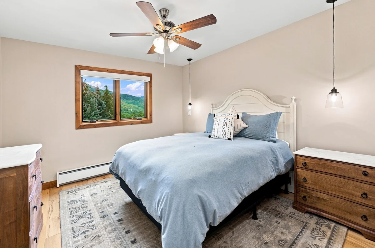 Bedroom 1 image 1