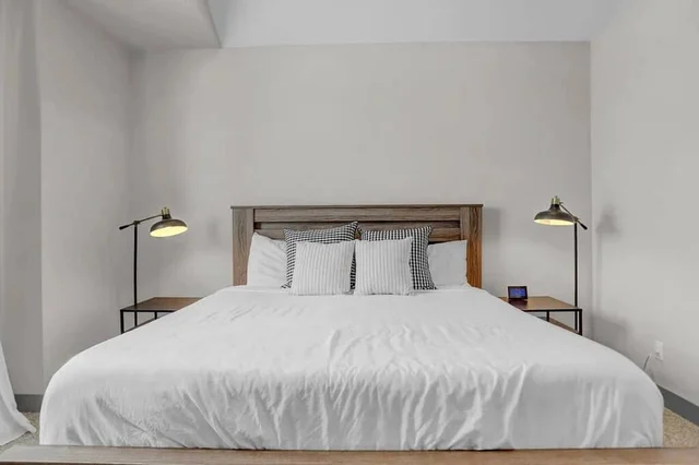 Bedroom 1 image 1