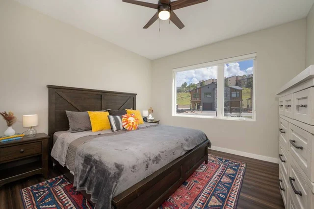 Bedroom image 1