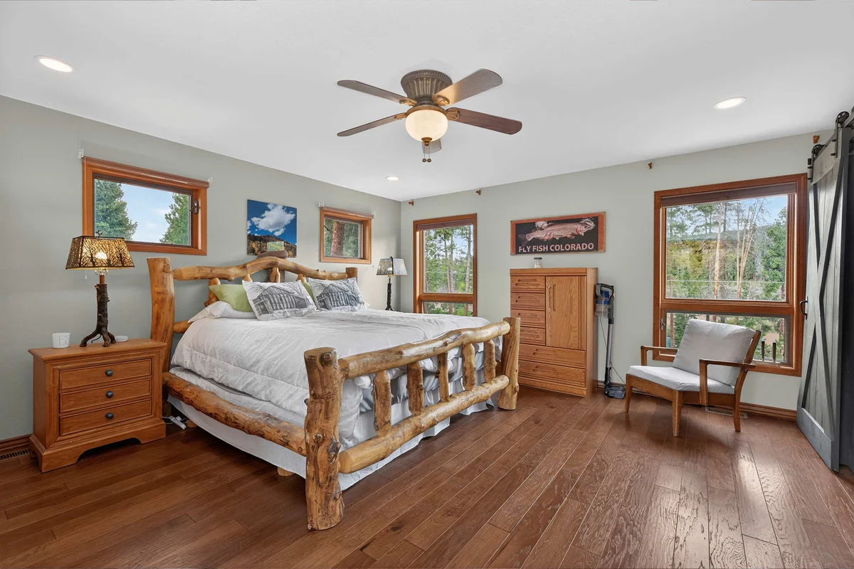 Bedroom image 1