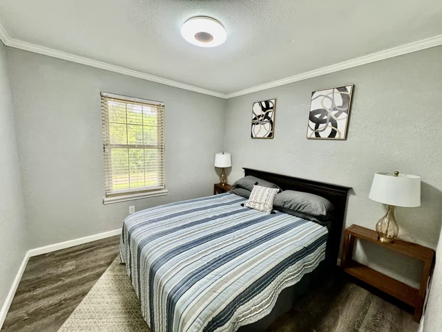 Bedroom 1 image 1