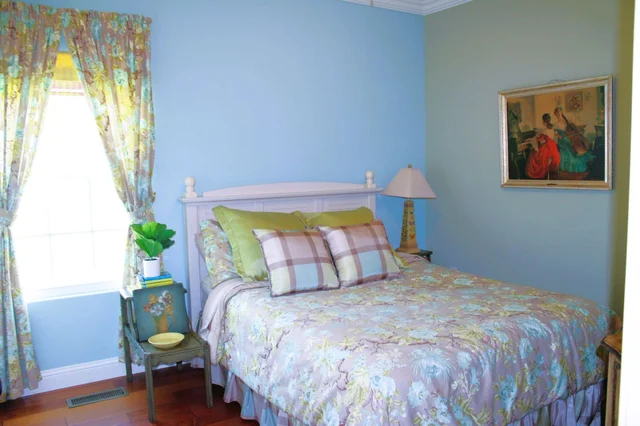 Bedroom 3 image 1