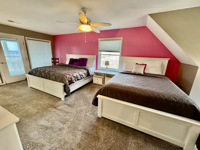 Bedroom 7 image 1
