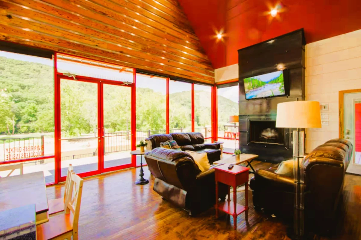 The Hangout on the Caddo River property photo 5