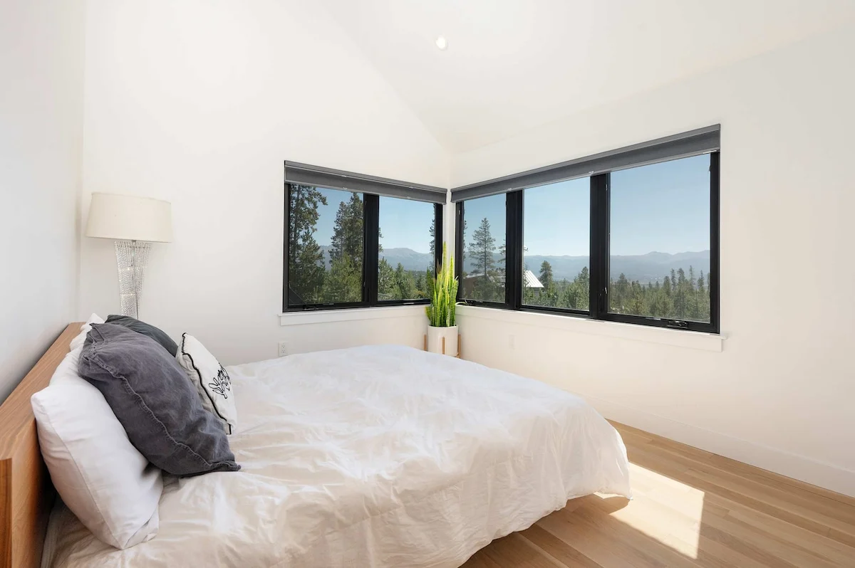 Bedroom image 1