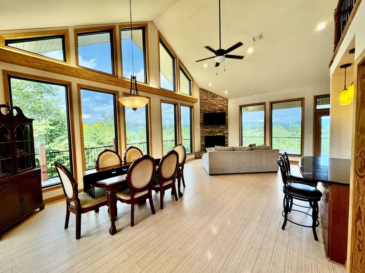Home in Hot Springs property photo 5