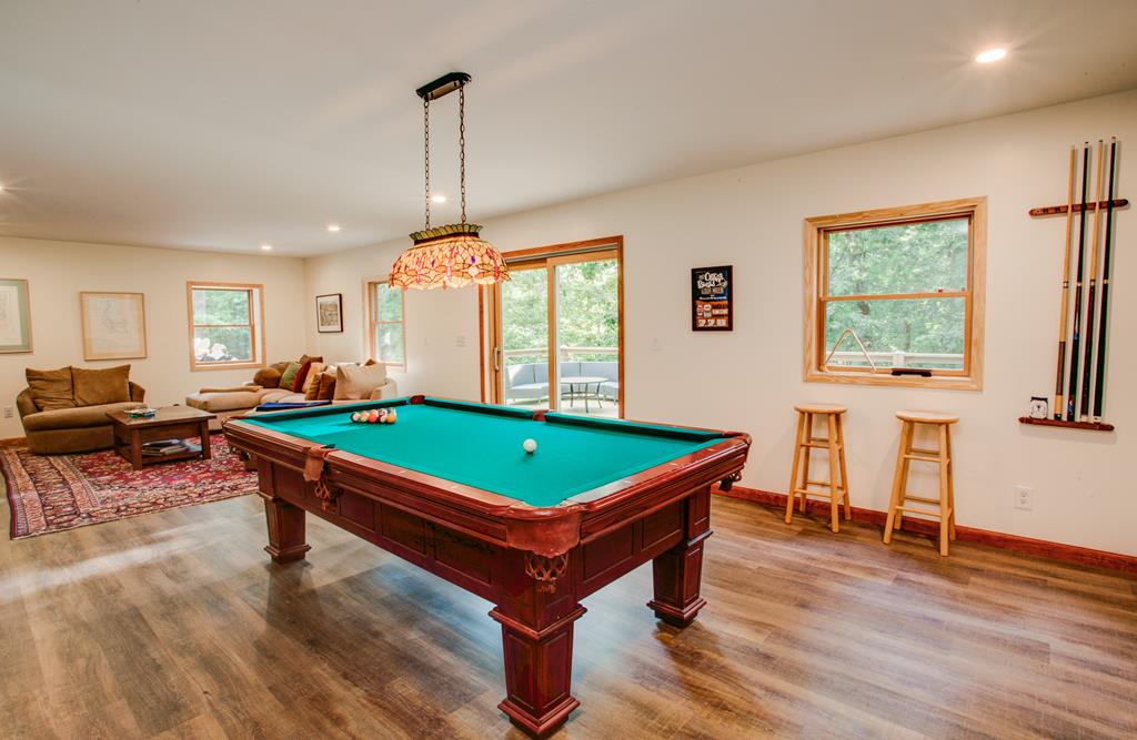 Home in Fairview property photo 3