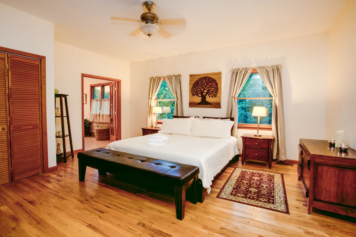 Bedroom 1 image 1