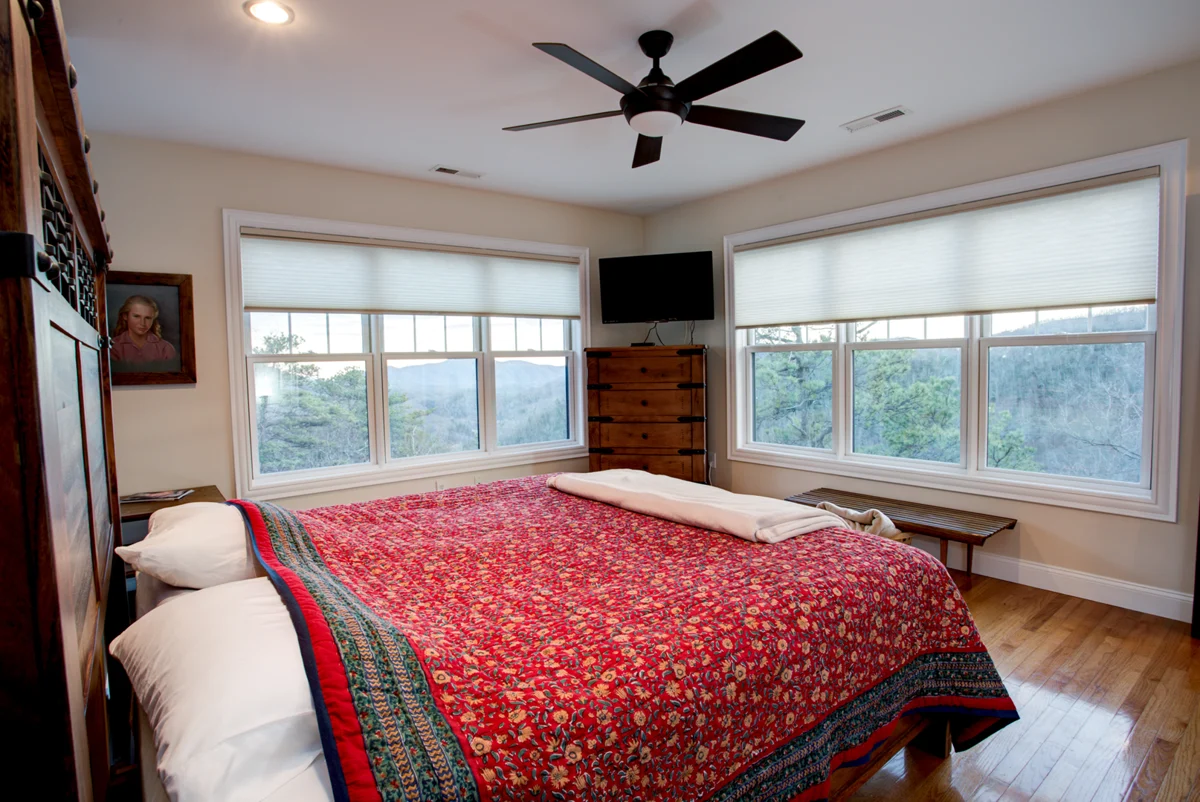 Bedroom 3 image 1
